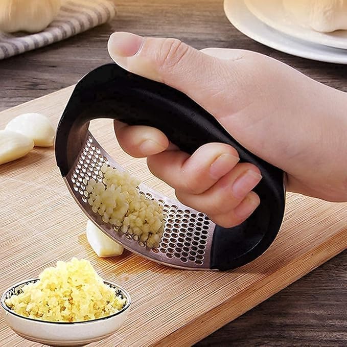 Premium Garlic Crusher – Easy, Quick & Mess-Free (Pack of 2)